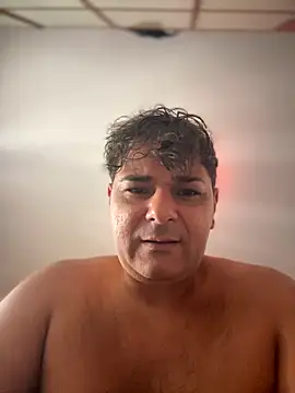 SecretlyDD webcam