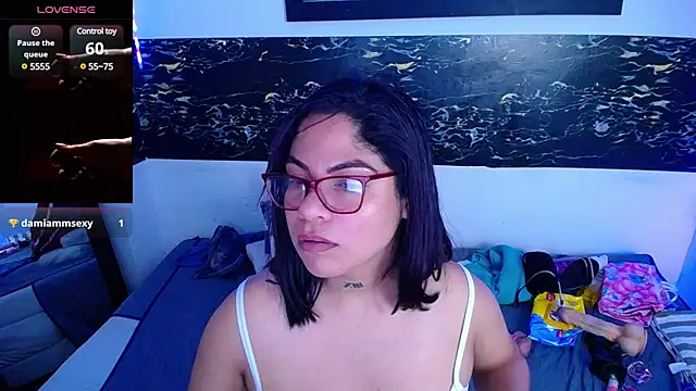 hornny_cougar webcam