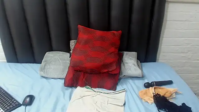 CandyBoobsx92 webcam