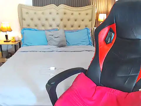 fuckinghot201 webcam