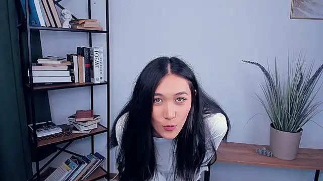 MeghanBaber webcam