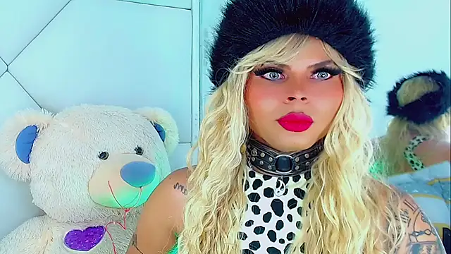 AdanKinng Live Webcam on Stripchat