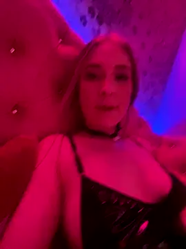 MiaEuphoria_ webcam