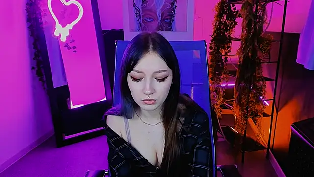 LiliLuna webcam