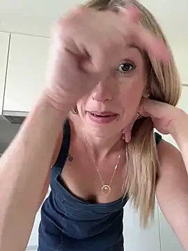 lola_tentatiion webcam