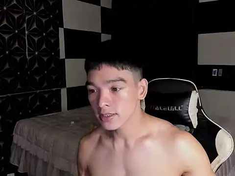 AsianHotBODYY webcam