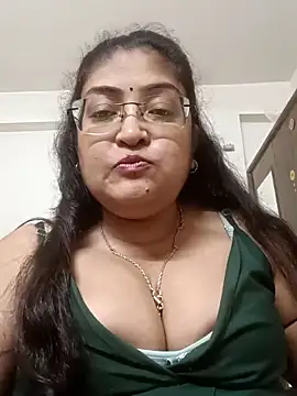 LAVERNIYA_ webcam