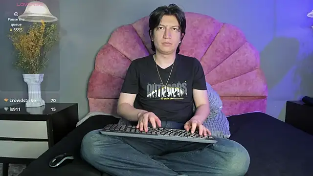 Golden-Boyy webcam