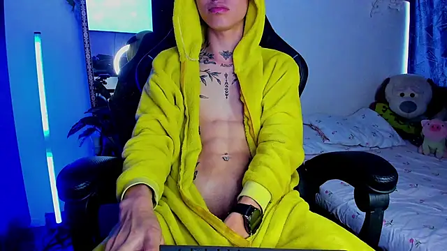 juniior_2311_ webcam
