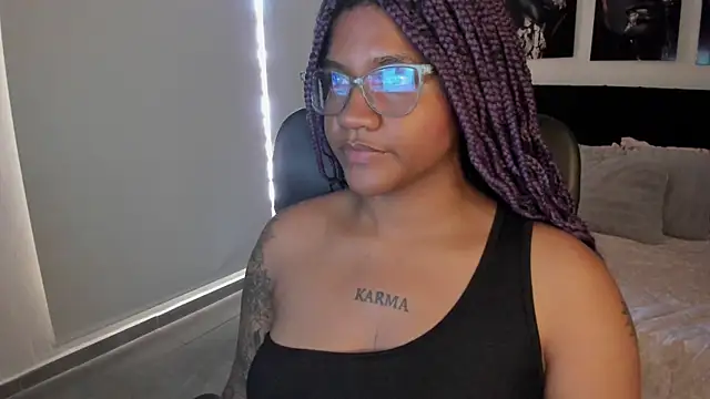 real web cam show ZahraRose