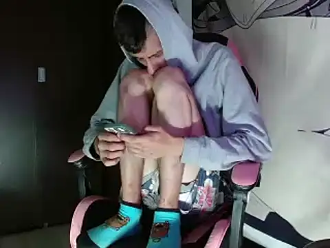 skinny_boy_saint webcam