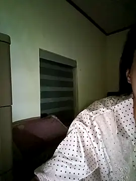 Jun-Mzzz webcam