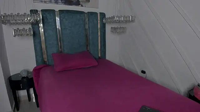 Abril_Hillss webcam