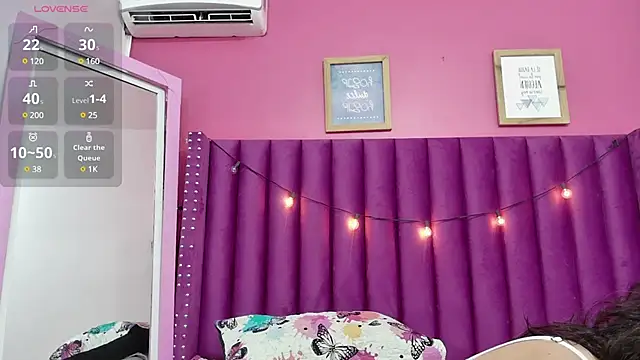 Sluttyandmature webcam