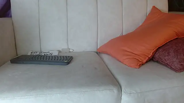  Madame_Kinky chat room