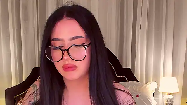 UR_MADDY webcam