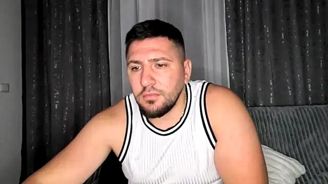 Gold_Alpha_Boy webcam