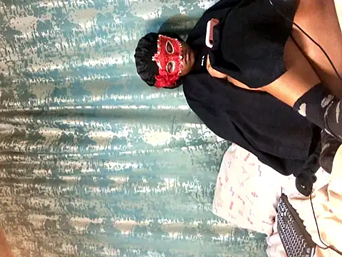 Juicytits38 webcam