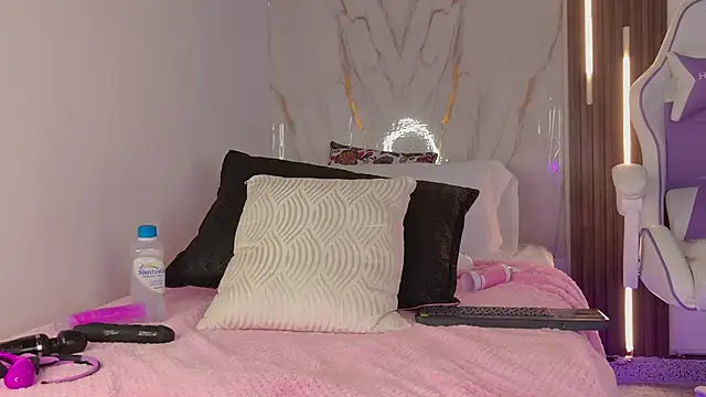 mia_099 webcam