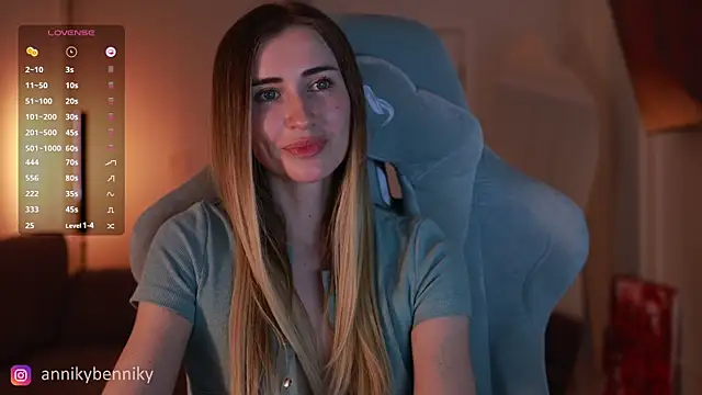 Coconutkittyy webcam