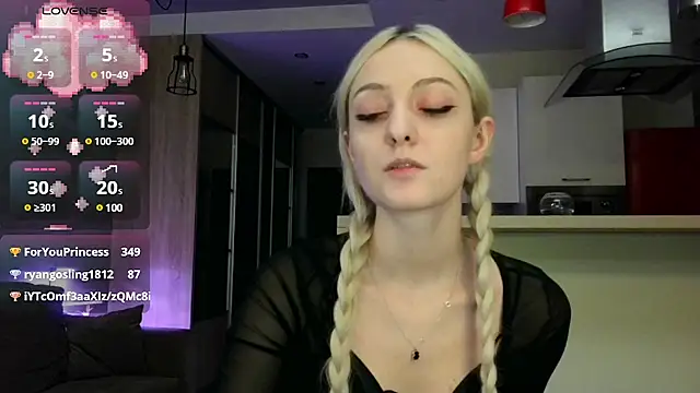 white_liillyy webcam