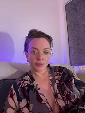 FemDom_RubyKnightXXO webcam