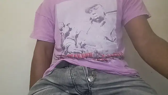 royblackbigpvt webcam