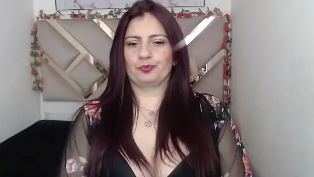 YourSexyRedhead webcam