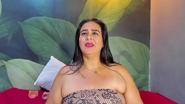 Sharllot_bbw webcam