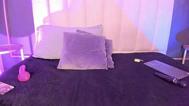 Violetta_Nur webcam
