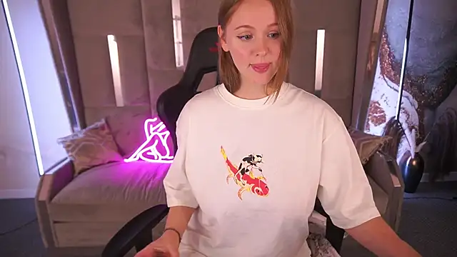 LylaYeess webcam
