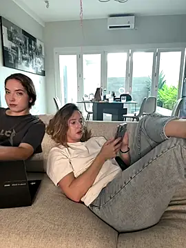 free nude chat Nura N Sarah