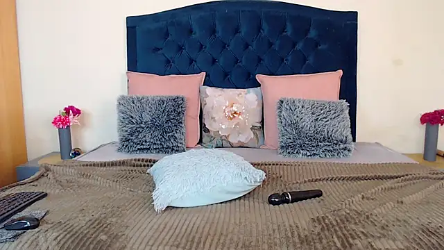 VeryGoodBadGirl1 webcam