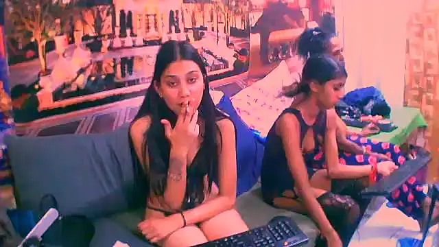 IndianPrettySmile webcam