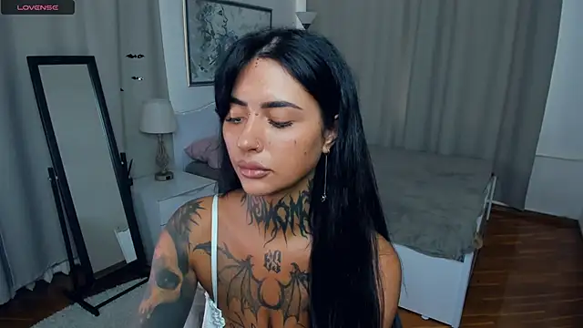 CharimgSabrina webcam