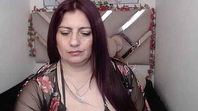 YourSexyRedhead webcam