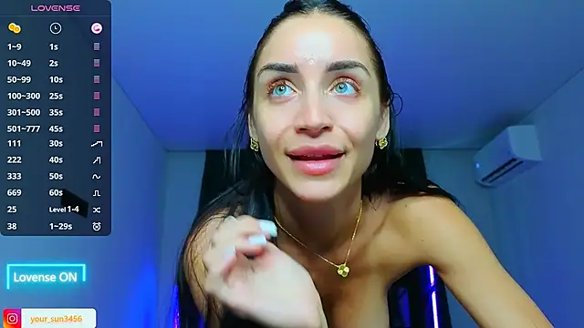 kemi__jordan - Kemi__Jordan's free webcam - UK Sex Cams