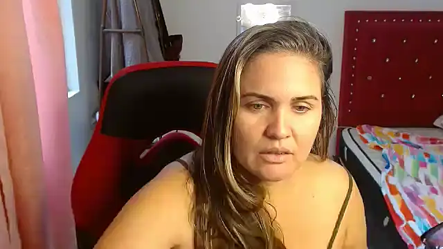 helenca43 - Helenca43's free webcam