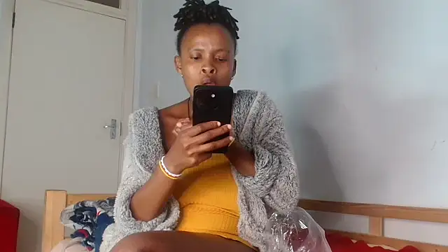 blondq2003 - BlondQ2003's free webcam
