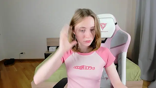 Cowell_Adelina webcam