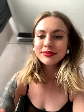 LoveGameSexx webcam