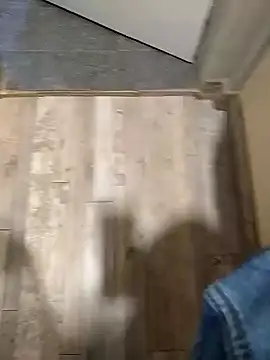 A_man_in_public webcam