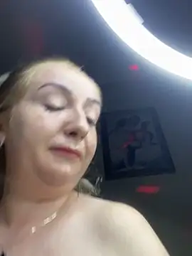 BrigitDani_ webcam