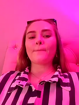 DafnaKlar webcam