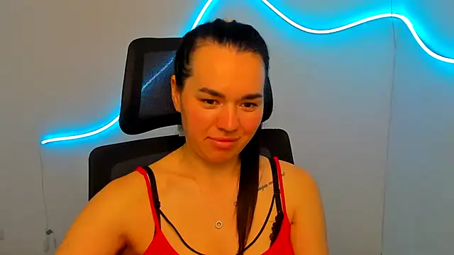 Lola_Saymyname webcam