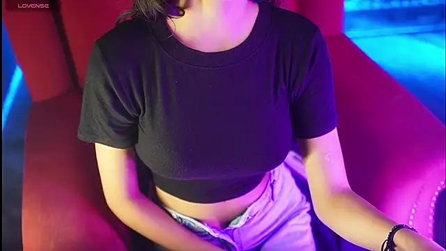 NidhiChandra webcam