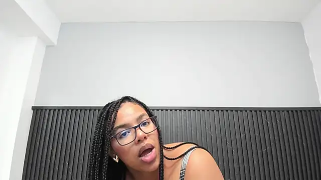 Tiana-Moon webcam