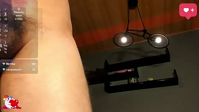 Golden-Boyy webcam