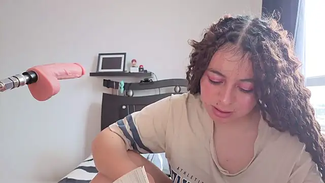 MiaKimky webcam