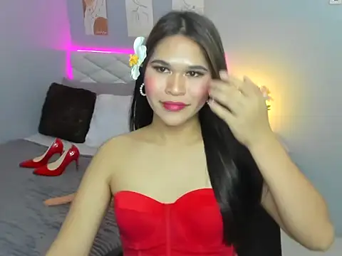 Модель: AlianaBlair